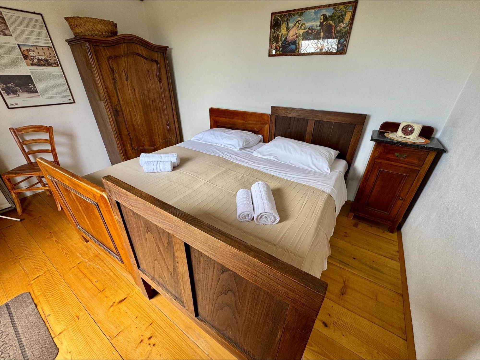 Chalet Glamping Istria Tiny Truske