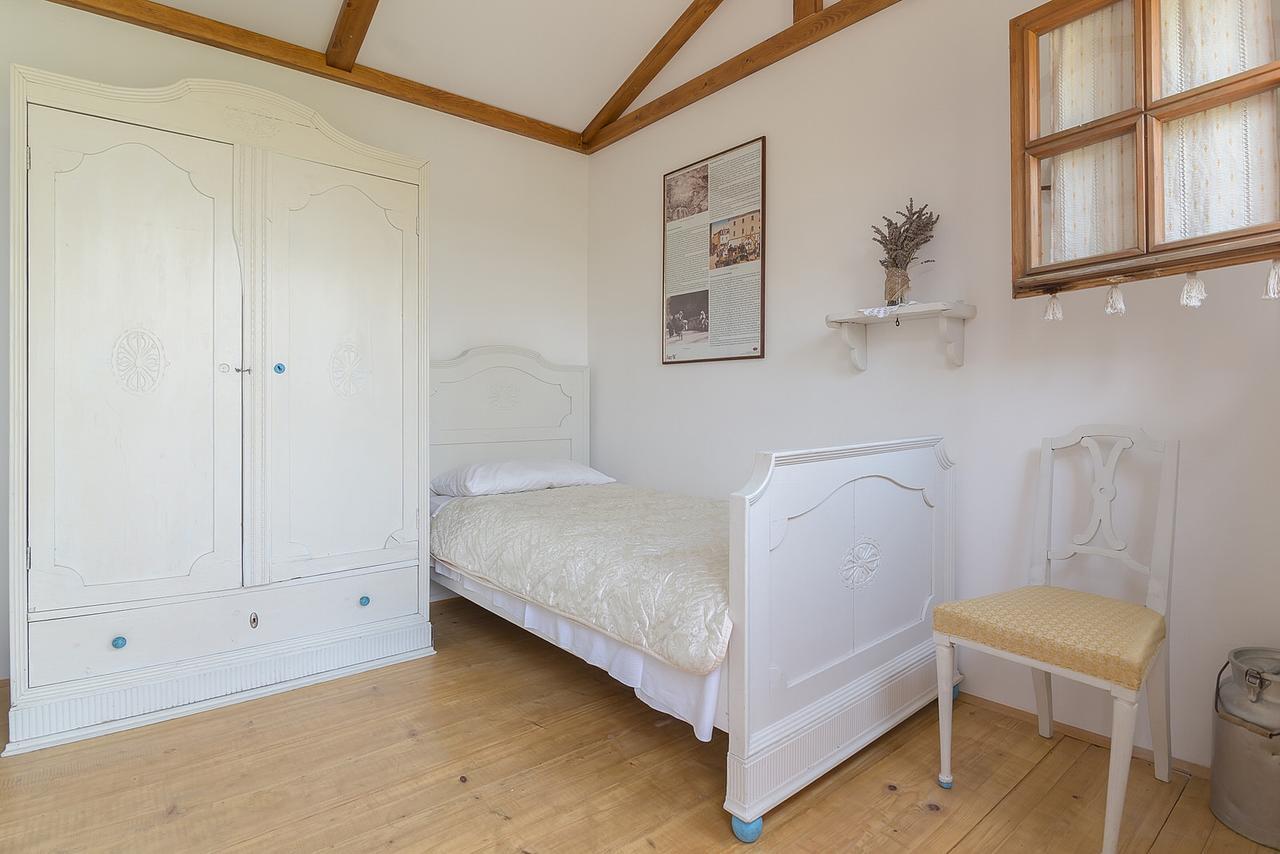 Chalet Glamping Istria Tiny Truske